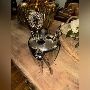 Hampton Homes Bar Caddy